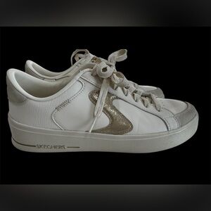 Skechers Women's White and Gold Sneakers size 8